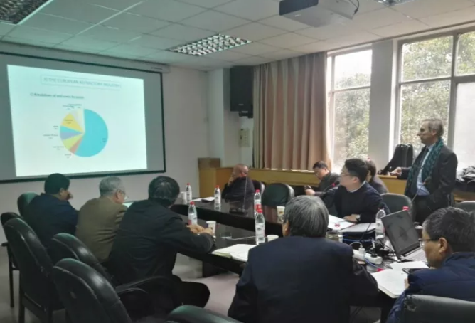 河南省耐火材料行業(yè)協(xié)會(huì)七屆八次理事會(huì)在鄭州召開(kāi)